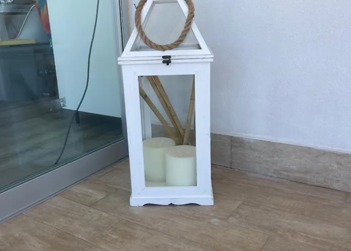 Carrie - Coralbay Porto Pozzo